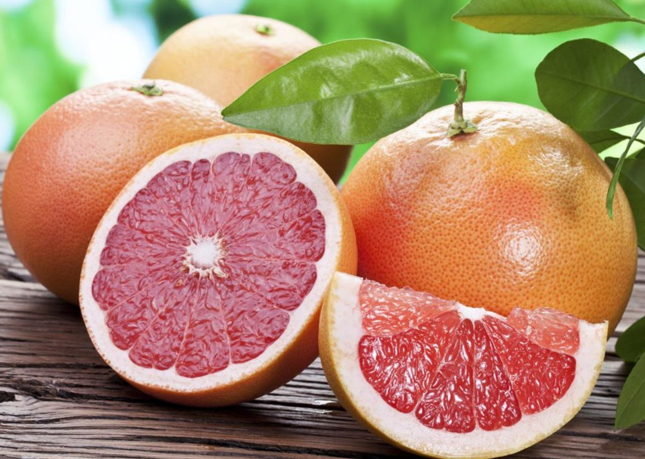 Що міститься в шкірці грейпфрута?